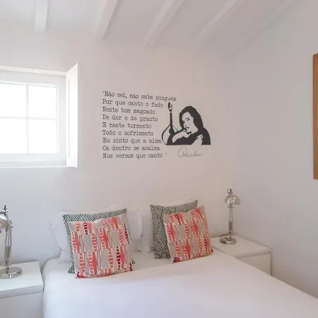 Apartament Amalia's Charming & Bright Duplex Apt In Rossio Lizbona