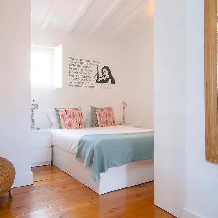Amalia's Charming & Bright Duplex Apt In Rossio * Lizbona