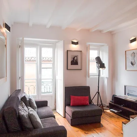 Apartament Amalia's Charming & Bright Duplex Apt In Rossio