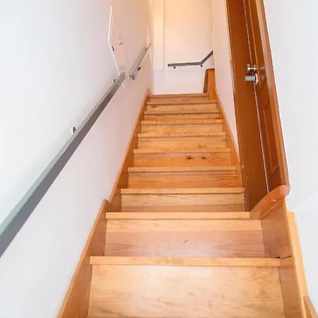 Amalia's Charming & Bright Duplex Apt In Rossio 리스본
